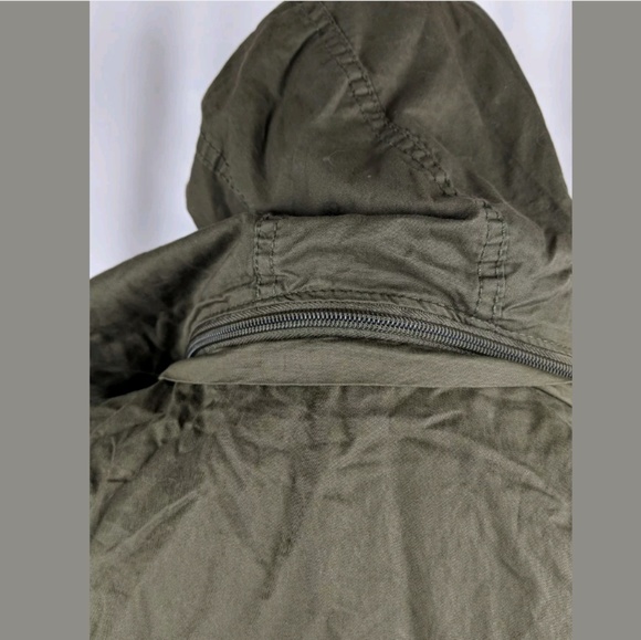 Sold - Picture 3 of 4